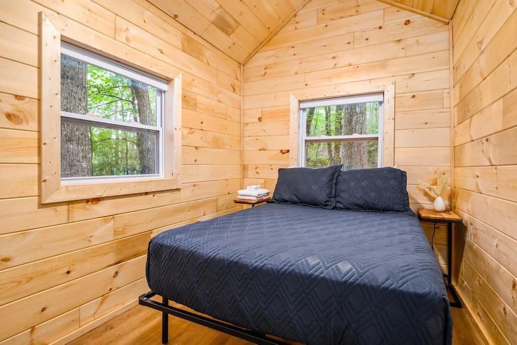 Arbutus Lake 3 Bedroom Cottage Traverse City Exterior photo